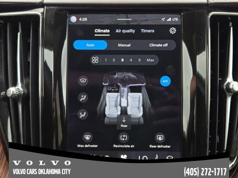 Certified 2023 Volvo XC60 B6 Ultimate w/ Protection Package Premier AWD/4WD image 18