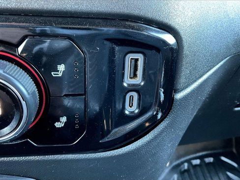 Used 2024 Chevrolet Silverado 2500 LT w/ Convenience Package image 25