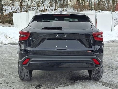 Used 2024 Chevrolet Trax RS w/ Sunroof Package image 5