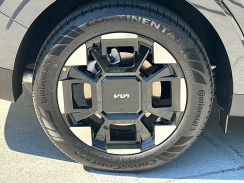New 2026 Kia Carnival EX FWD image 8