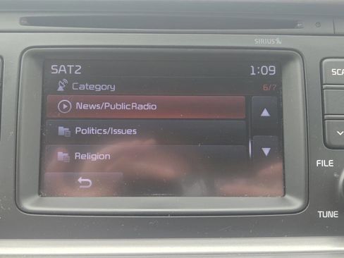 Used 2016 Kia Optima LX FWD image 33