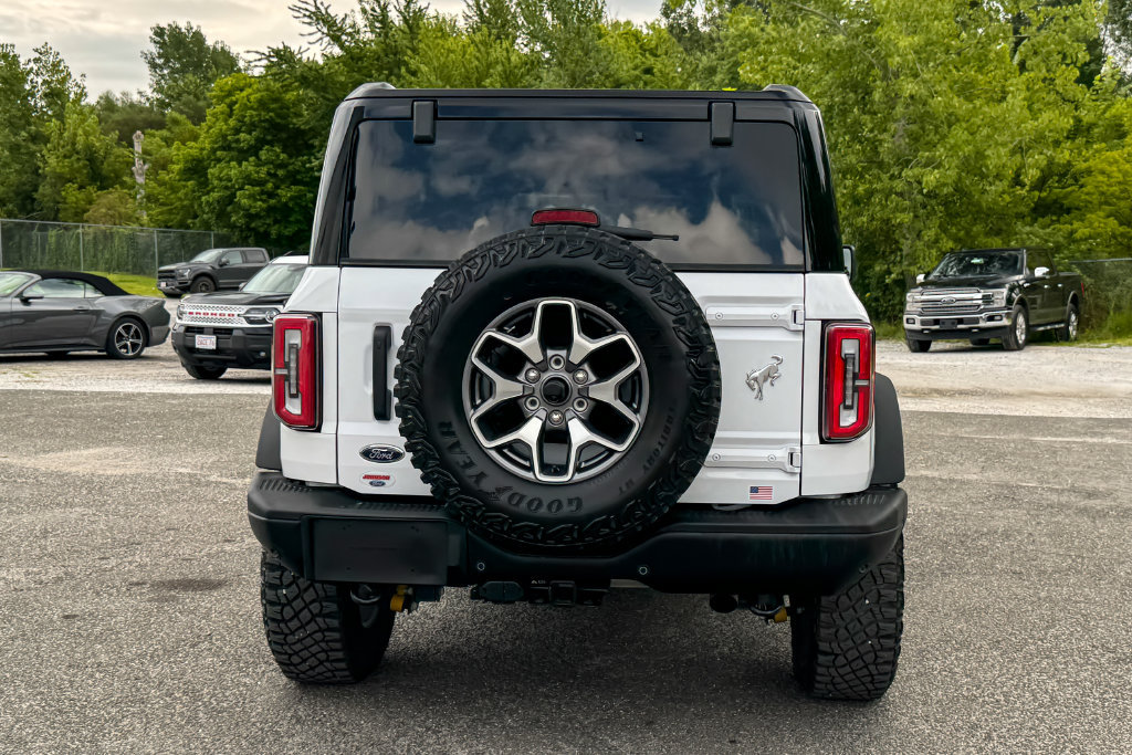 Certified 2025 Ford Bronco Badlands AWD/4WD image 4