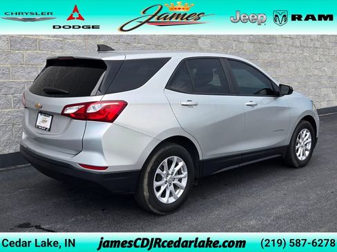 Used 2021 Chevrolet Equinox LS w/ LS Convenience Package FWD image 5
