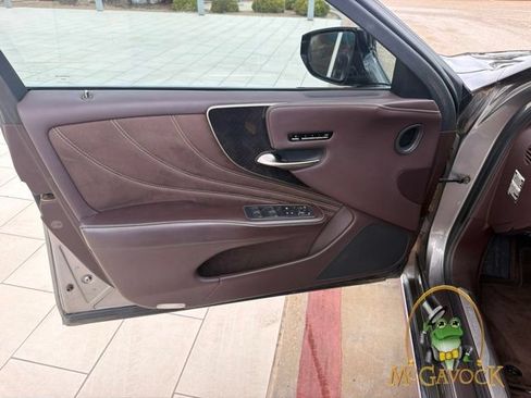 Used 2018 Lexus LS 500 w/ Interior Upgrade Package RWD image 7