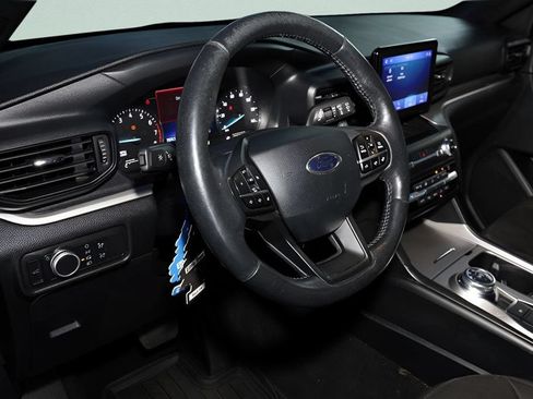 Used 2020 Ford Explorer XLT w/ Comfort Package AWD/4WD image 22