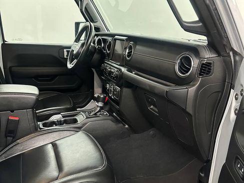 Used 2023 Jeep Wrangler Unlimited Sahara w/ Cold Weather Group AWD/4WD image 36