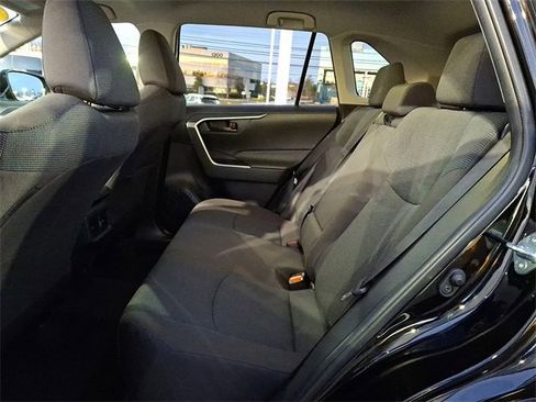 Certified 2022 Toyota RAV4 LE image 17