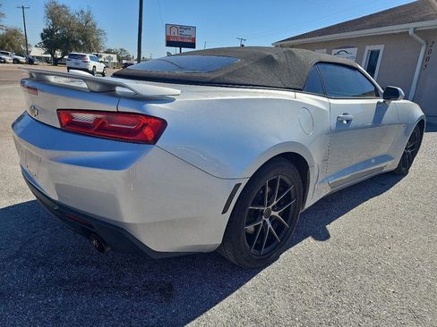 Used 2017 Chevrolet Camaro LT image 5