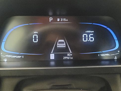 Used 2025 Hyundai Elantra Sport FWD image 23