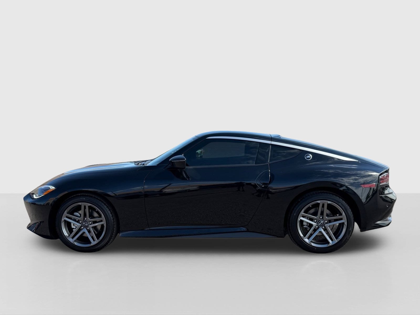 New 2027 Nissan Z Performance RWD image 2