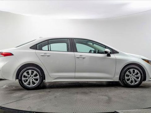 Used 2024 Toyota Corolla LE FWD image 9