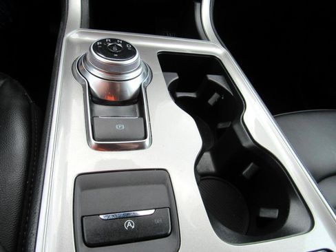 Used 2024 Ford Edge SEL image 26