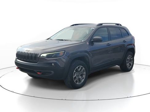 Used 2020 Jeep Cherokee Trailhawk w/ Cold Weather Group AWD/4WD image 2