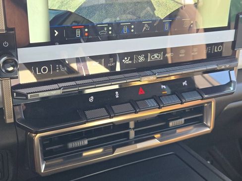 New 2025 GMC Hummer EV 3X image 28