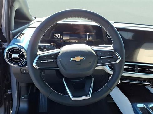 New 2026 Chevrolet Equinox EV LT image 7