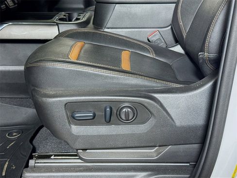 Used 2023 GMC Sierra 2500 AT4 w/ AT4 Preferred Package image 18