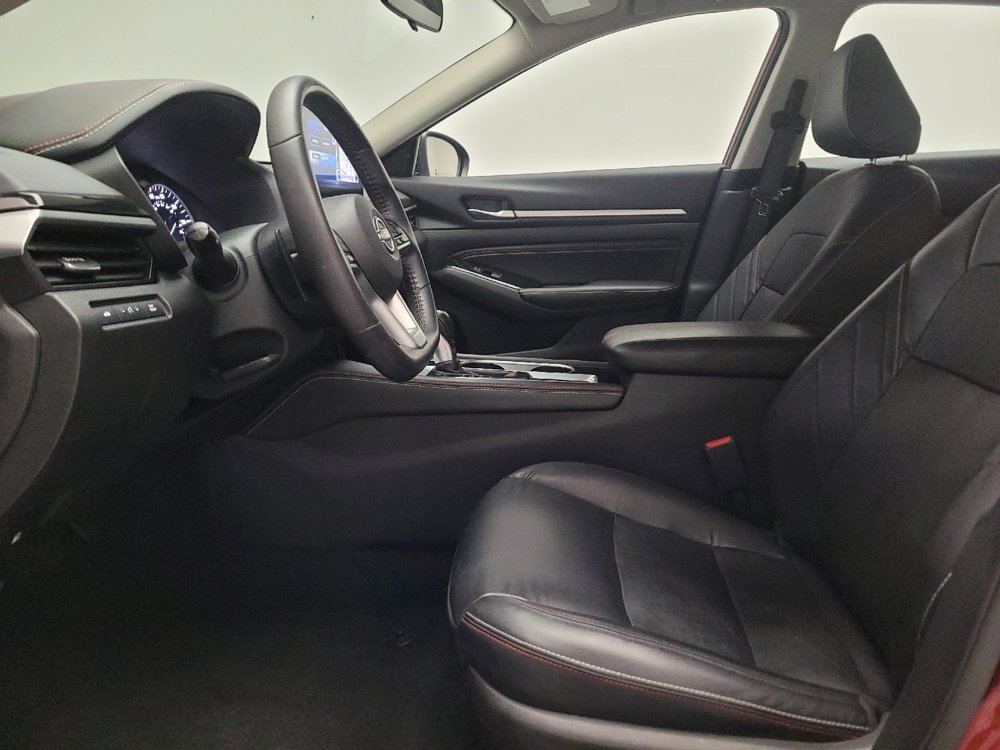 Used 2023 Nissan Altima 2.5 SR w/ SR Premium Package FWD image 17