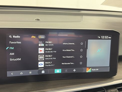 Certified 2025 Kia Sorento SX image 19