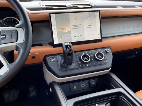 Certified 2023 Land Rover Defender 130 SE image 9