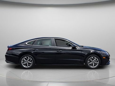 Certified 2023 Hyundai Sonata SEL w/ Convenience Package FWD image 4