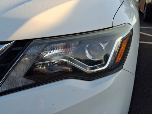 Used 2018 Nissan Pathfinder SV AWD/4WD image 9