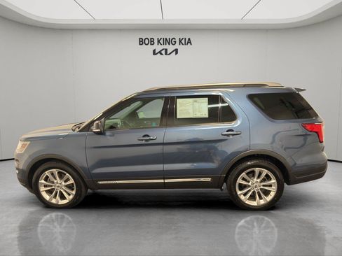 Used 2019 Ford Explorer XLT w/ Equipment Group 202A FWD image 2