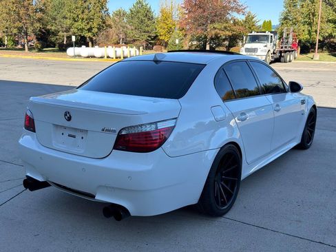 Used 2010 BMW M5 image 3
