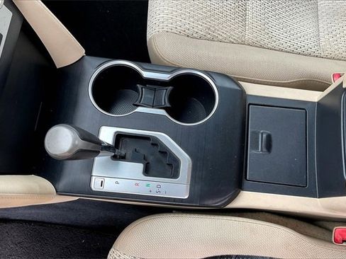 Used 2013 Toyota Camry LE image 17