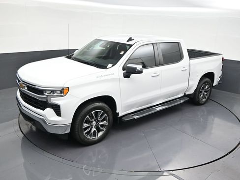 Used 2024 Chevrolet Silverado 1500 LT RWD image 15