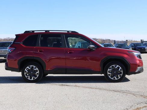 Used 2025 Subaru Forester Premium AWD/4WD image 7