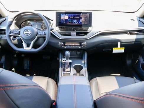 New 2026 Nissan Altima 2.5 SR w/ SR Midnight Edition Package FWD image 6