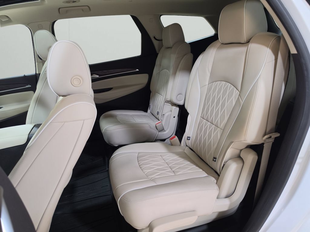 Used 2023 Buick Enclave Avenir w/ Avenir Technology Package AWD/4WD image 16