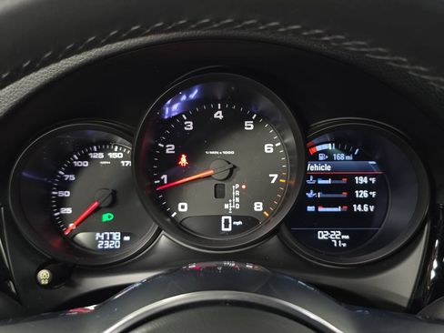 Certified 2019 Porsche Macan AWD/4WD image 15
