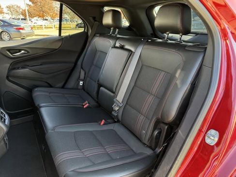 Used 2023 Chevrolet Equinox RS image 30