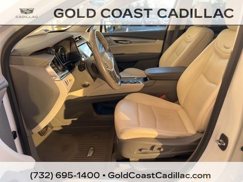 Certified 2022 Cadillac XT5 Premium Luxury w/ LPO, Floor Liner Package image 15