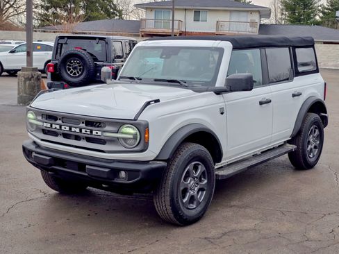 Used 2022 Ford Bronco Big Bend image 4