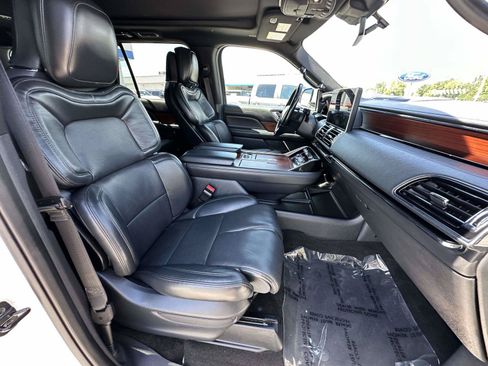 Used 2022 Lincoln Navigator Reserve w/ Monochromatic Package AWD/4WD image 21