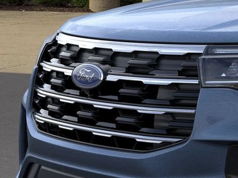 New 2026 Ford Explorer Active AWD/4WD image 18