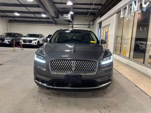 Used 2022 Lincoln Nautilus Reserve AWD/4WD image 2