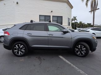 Certified 2022 Volkswagen Atlas Cross Sport SE video 4