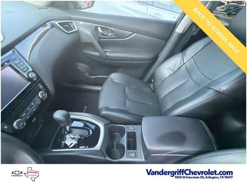 Used 2016 Nissan Rogue SL w/ SL Premium Package FWD image 16