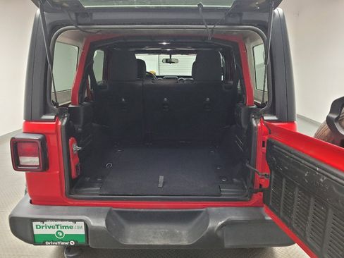 Used 2018 Jeep Wrangler Unlimited Sport S AWD/4WD image 29