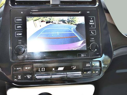 Used 2018 Toyota Prius Two image 20