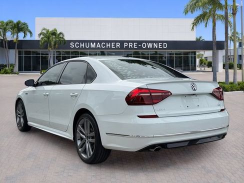 Used 2018 Volkswagen Passat 2.0T R-Line FWD image 4