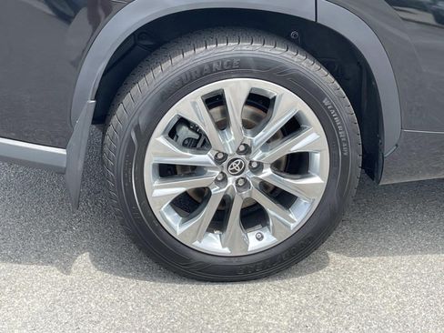 Used 2021 Toyota Highlander Limited AWD/4WD image 7