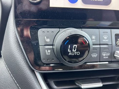 Used 2024 Toyota Grand Highlander Limited image 22