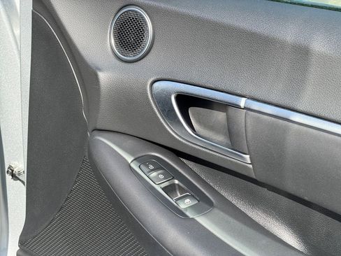 Used 2025 Hyundai Sonata SEL FWD image 26