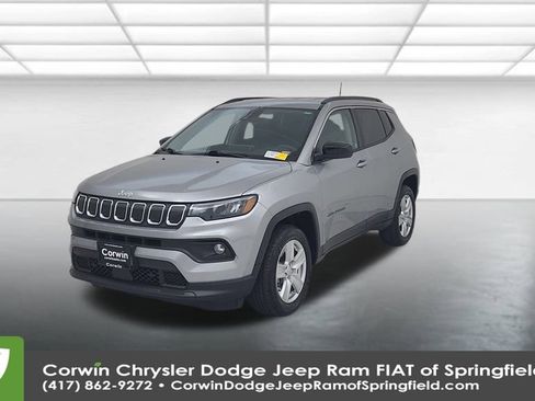 Used 2022 Jeep Compass Latitude image 6