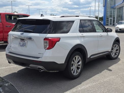 Used 2021 Ford Explorer Limited w/ Equipment Group 301A AWD/4WD image 6