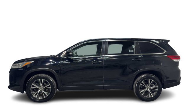 Used 2019 Toyota Highlander LE FWD image 1